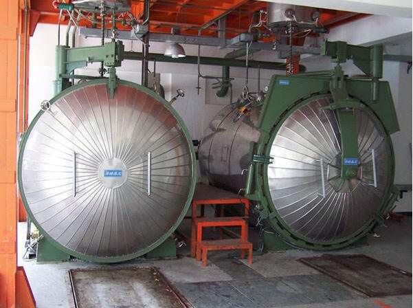 Mutual inductor type vacuum drying equipment